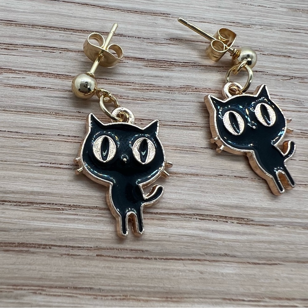 Black cat earrings